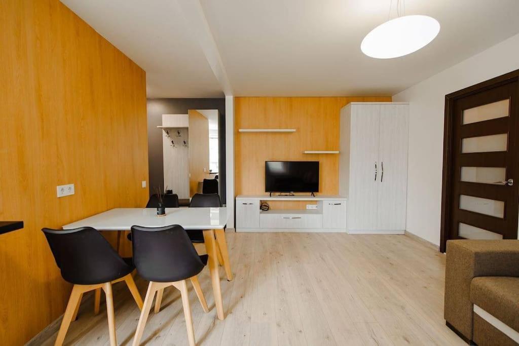 Very Stylish Apartament In Middle Of City. Chisinau Bagian luar foto