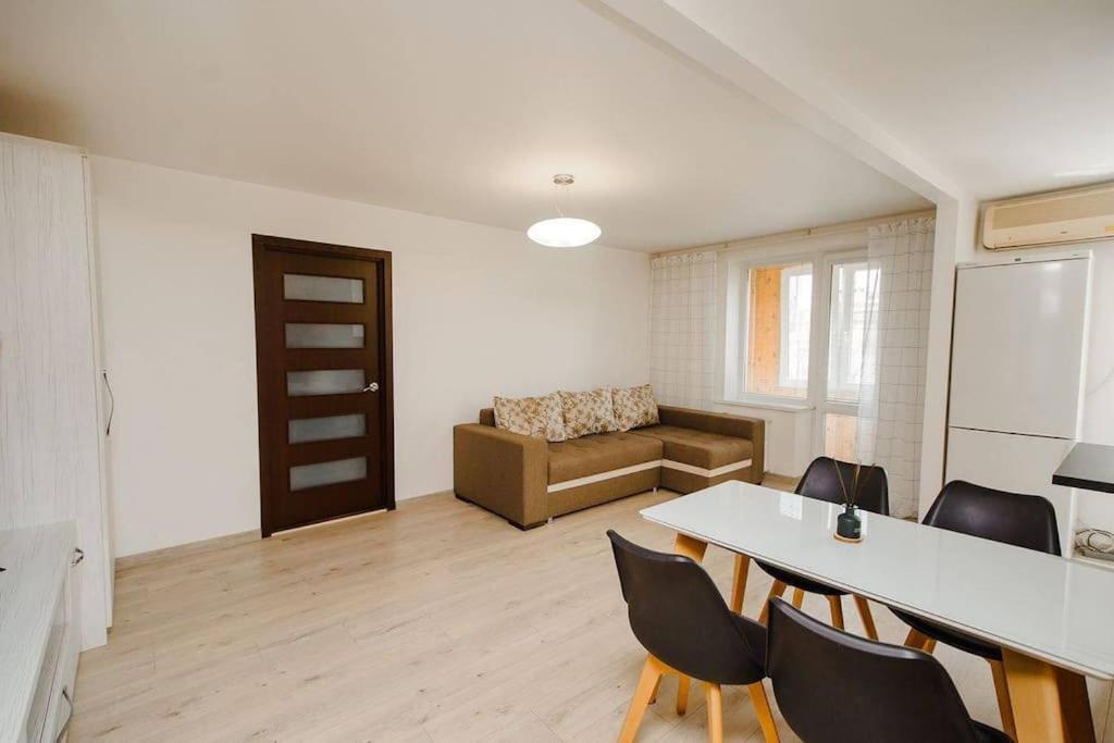 Very Stylish Apartament In Middle Of City. Chisinau Bagian luar foto